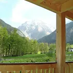 In Nahe Skilift & Pisten Alpesi faház *